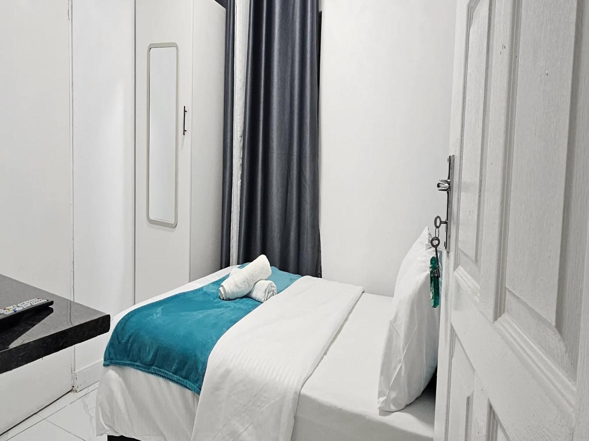 Goshen Spencer Cape Town